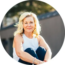 Jennifer Pahl headshot