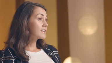 Julia Rapoch offering advice about gift cards